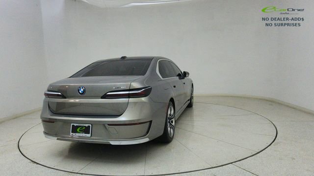 Used 2024 BMW i7 xDrive60 image 73
