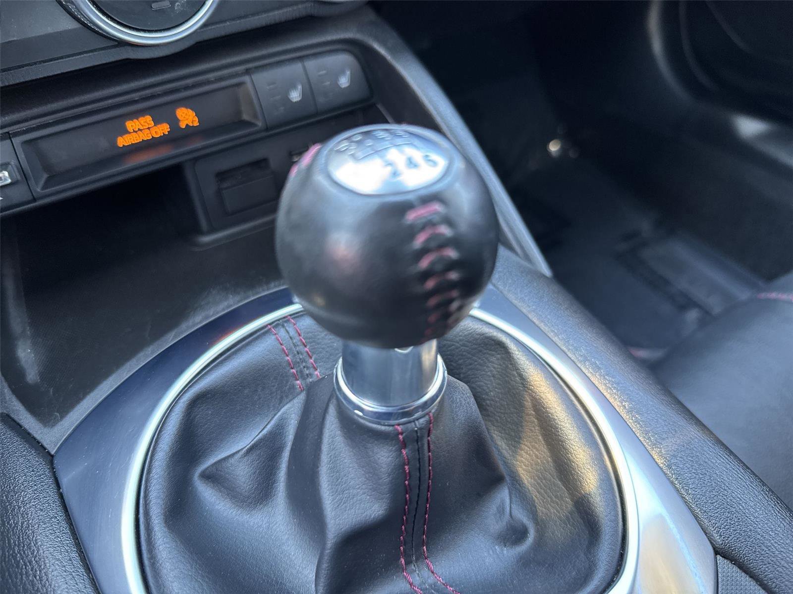 Used 2019 MAZDA MX-5 Miata RF Grand Touring w/ GT-S Package RWD image 18