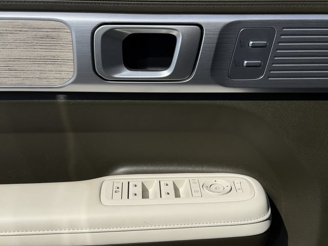 Used 2025 Hyundai Santa Fe Calligraphy AWD/4WD image 24