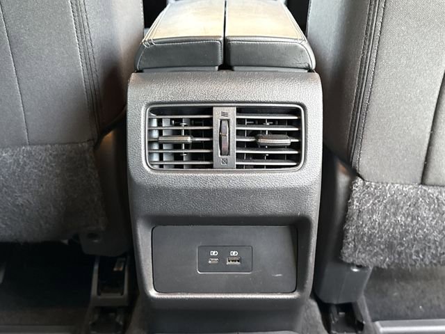 Used 2023 Nissan Rogue SV image 22