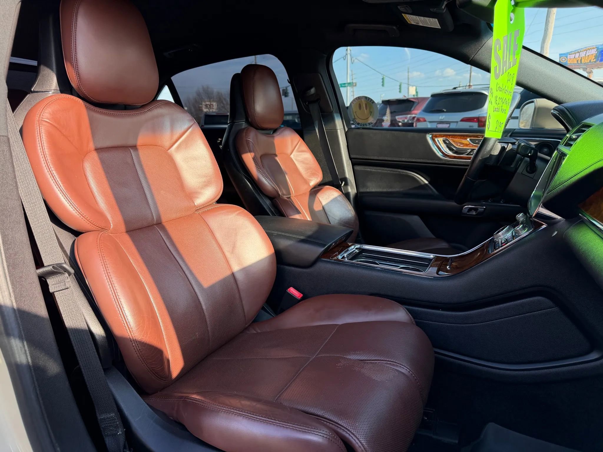 Used 2018 Lincoln Continental Reserve w/ Continental Climate Package FWD image 13