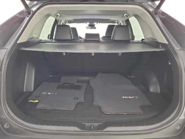 Used 2023 Toyota RAV4 XLE Premium FWD image 10