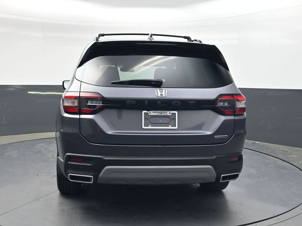 Used 2023 Honda Pilot Touring image 5