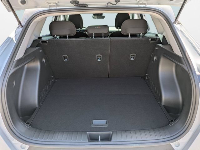 Used 2025 Hyundai Kona SE FWD image 13