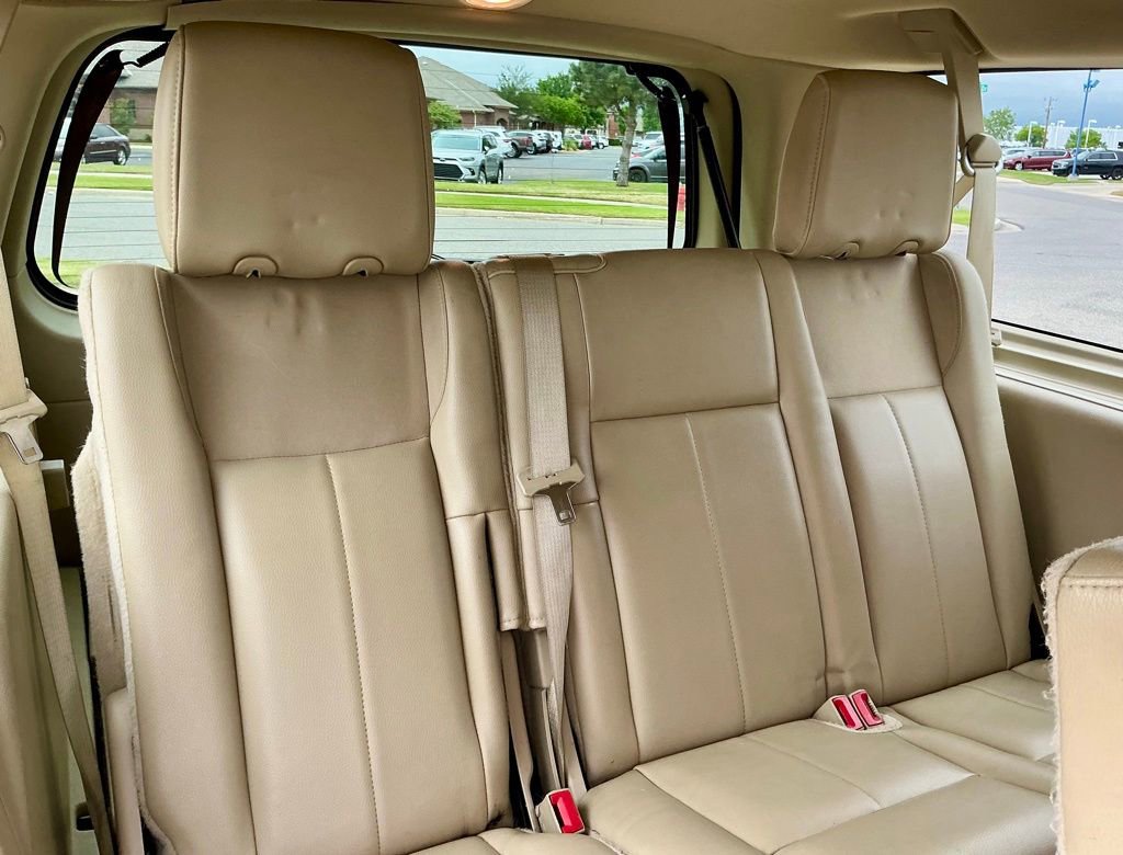 Used 2017 Ford Expedition EL XLT w/ Equipment Group 201A AWD/4WD image 27