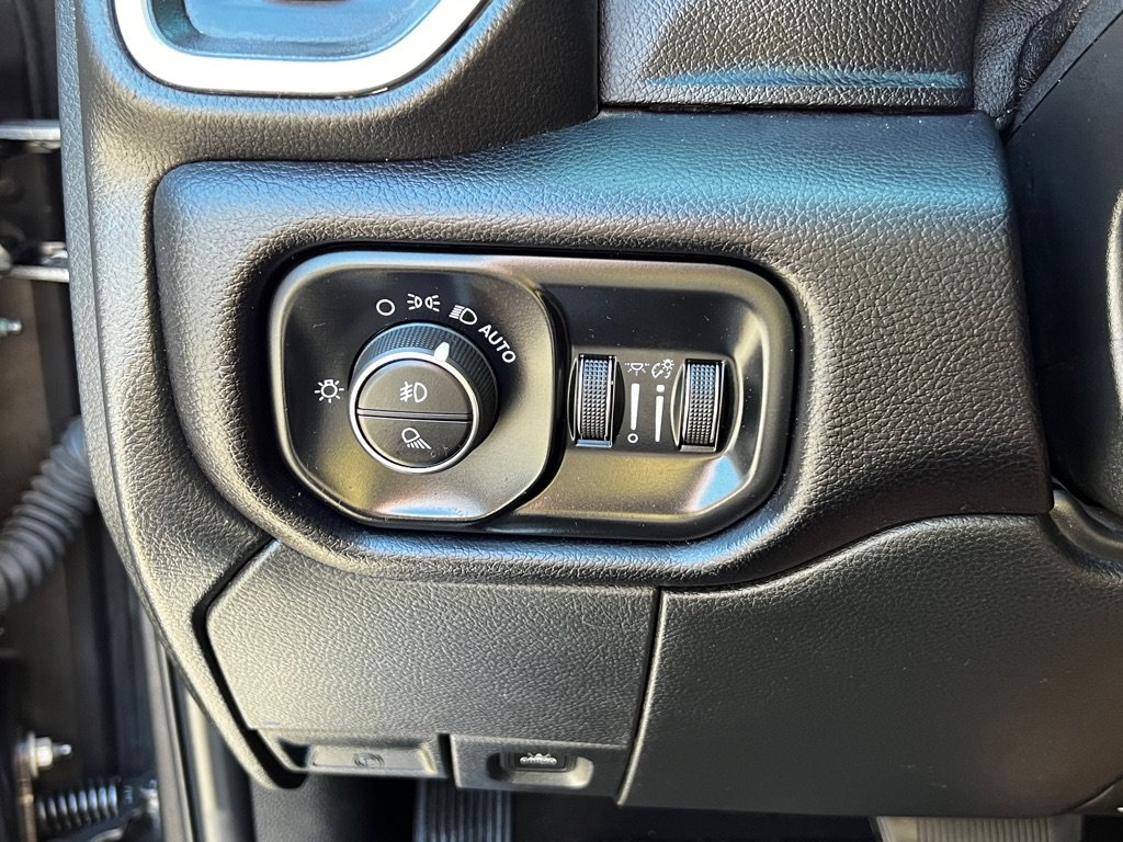 Used 2021 RAM 2500 Laramie AWD/4WD image 32