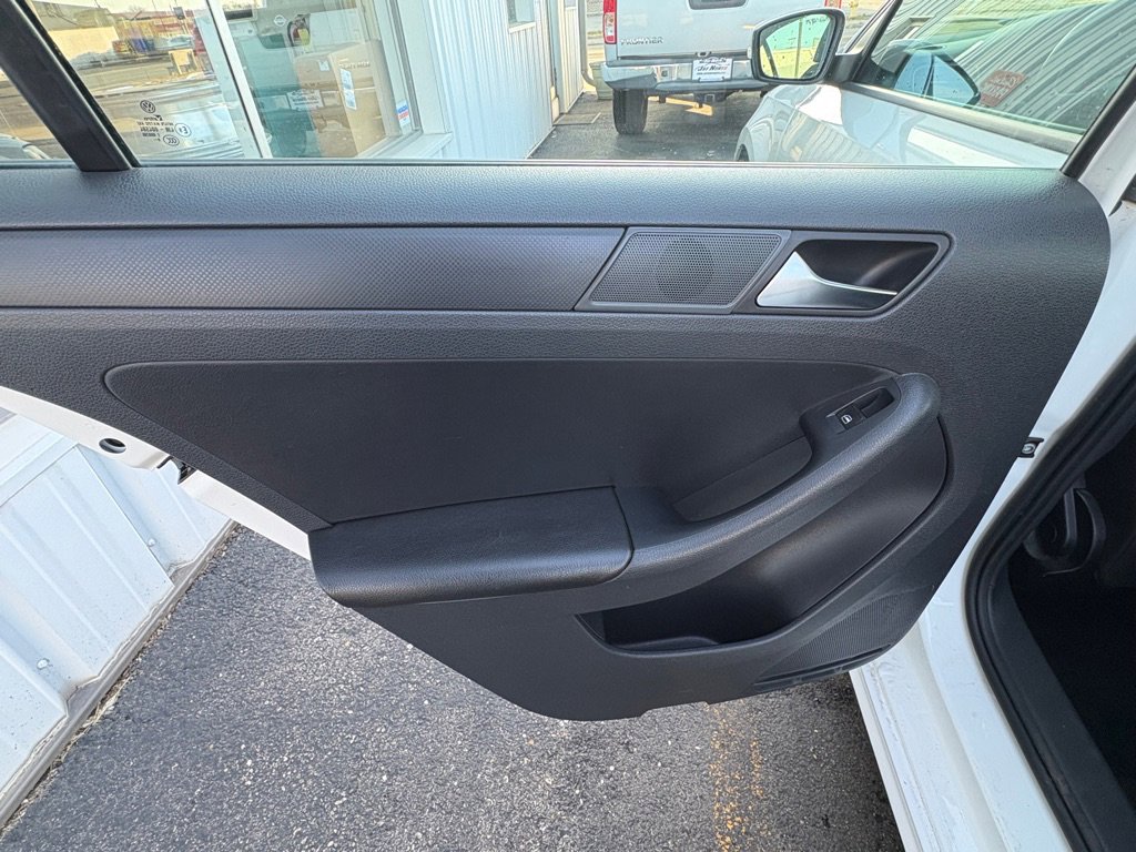 Used 2011 Volkswagen Jetta SE image 10