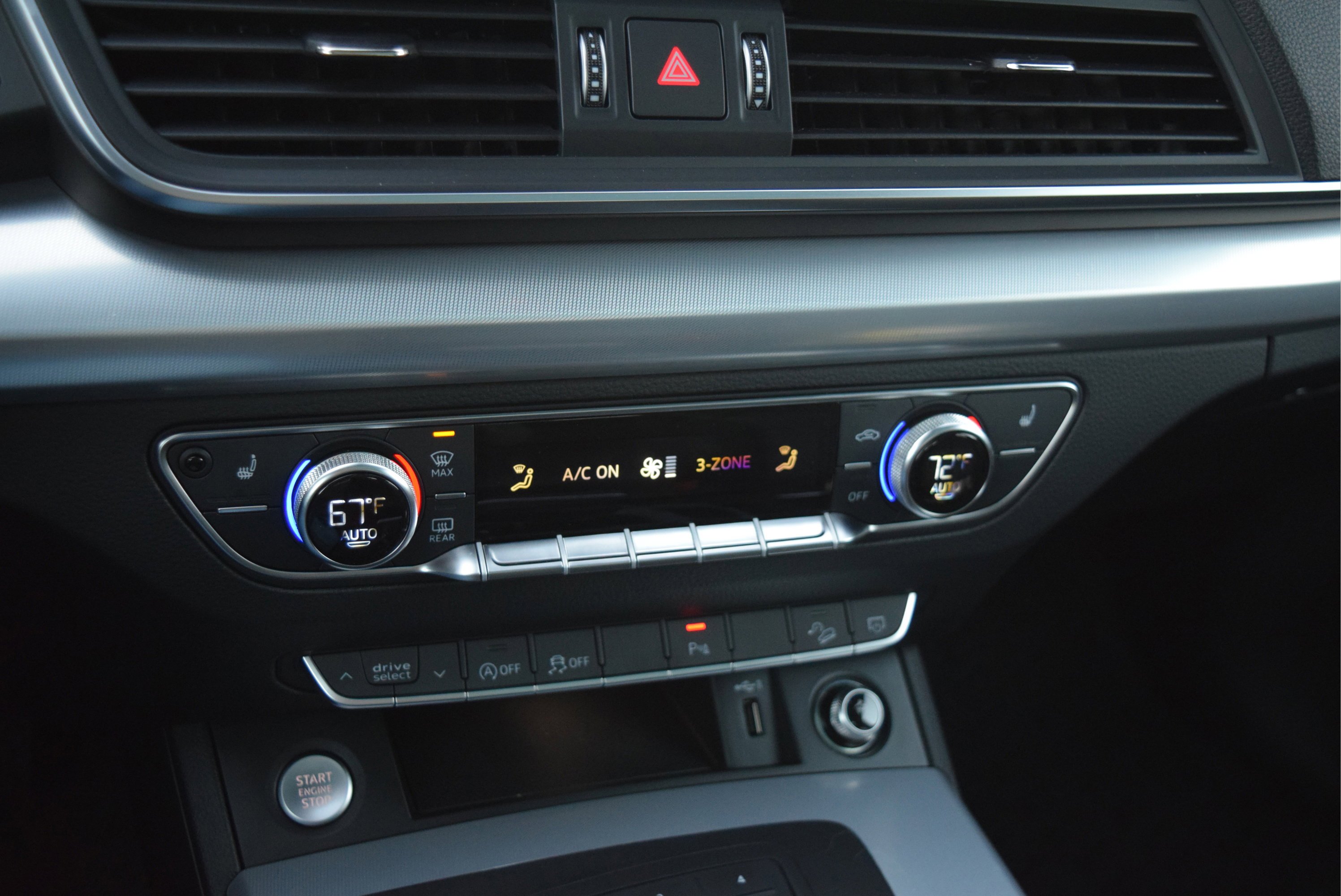 Used 2020 Audi Q5 2.0T Premium w/ Titanium Sport Package image 14