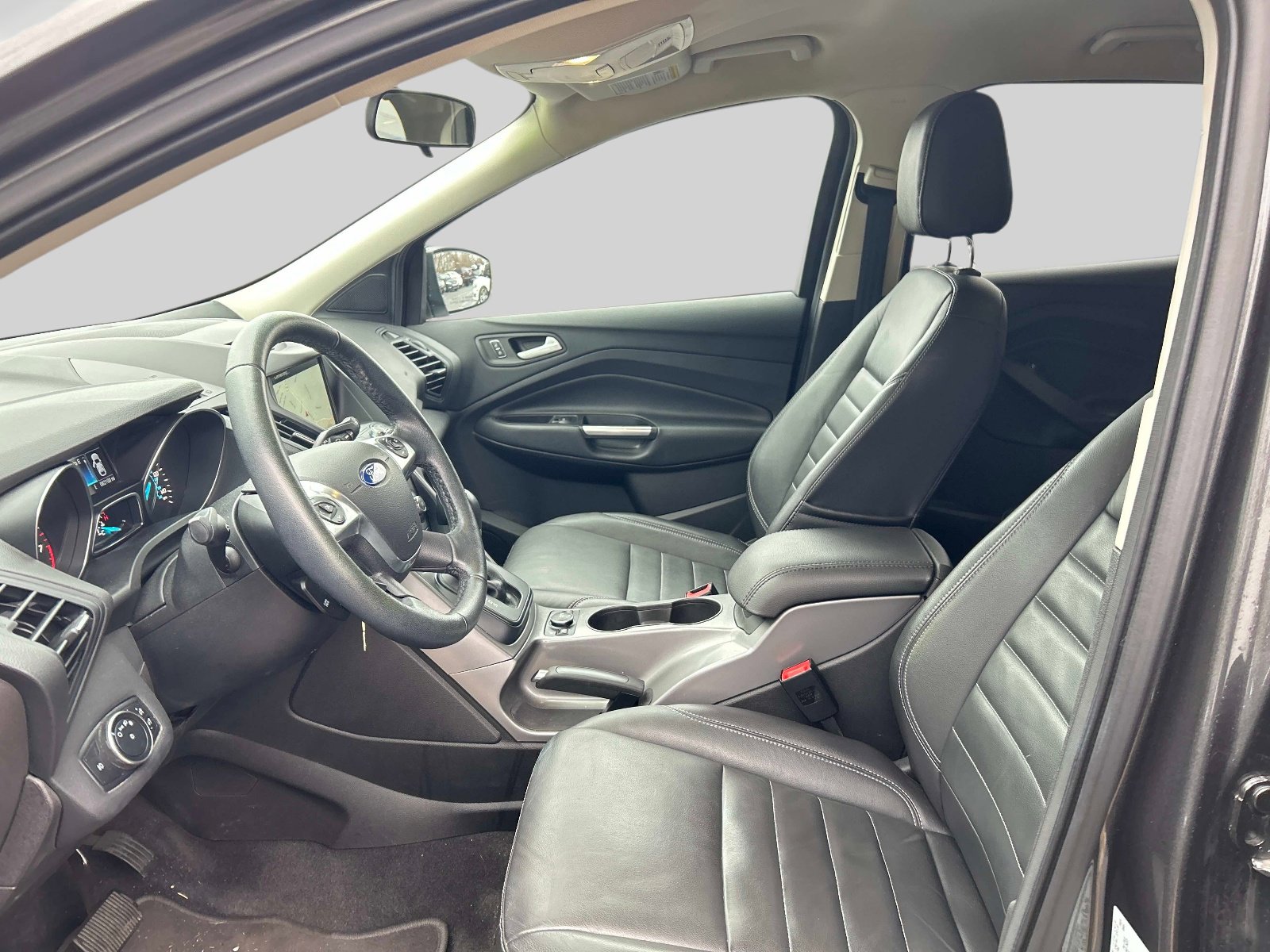 Used 2016 Ford Escape SE w/ SE Leather Comfort Package image 9