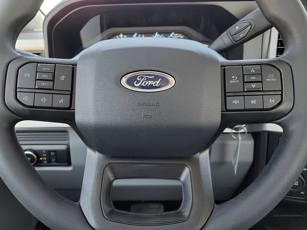 New 2026 Ford F250 XL w/ XL Chrome Package AWD/4WD image 24
