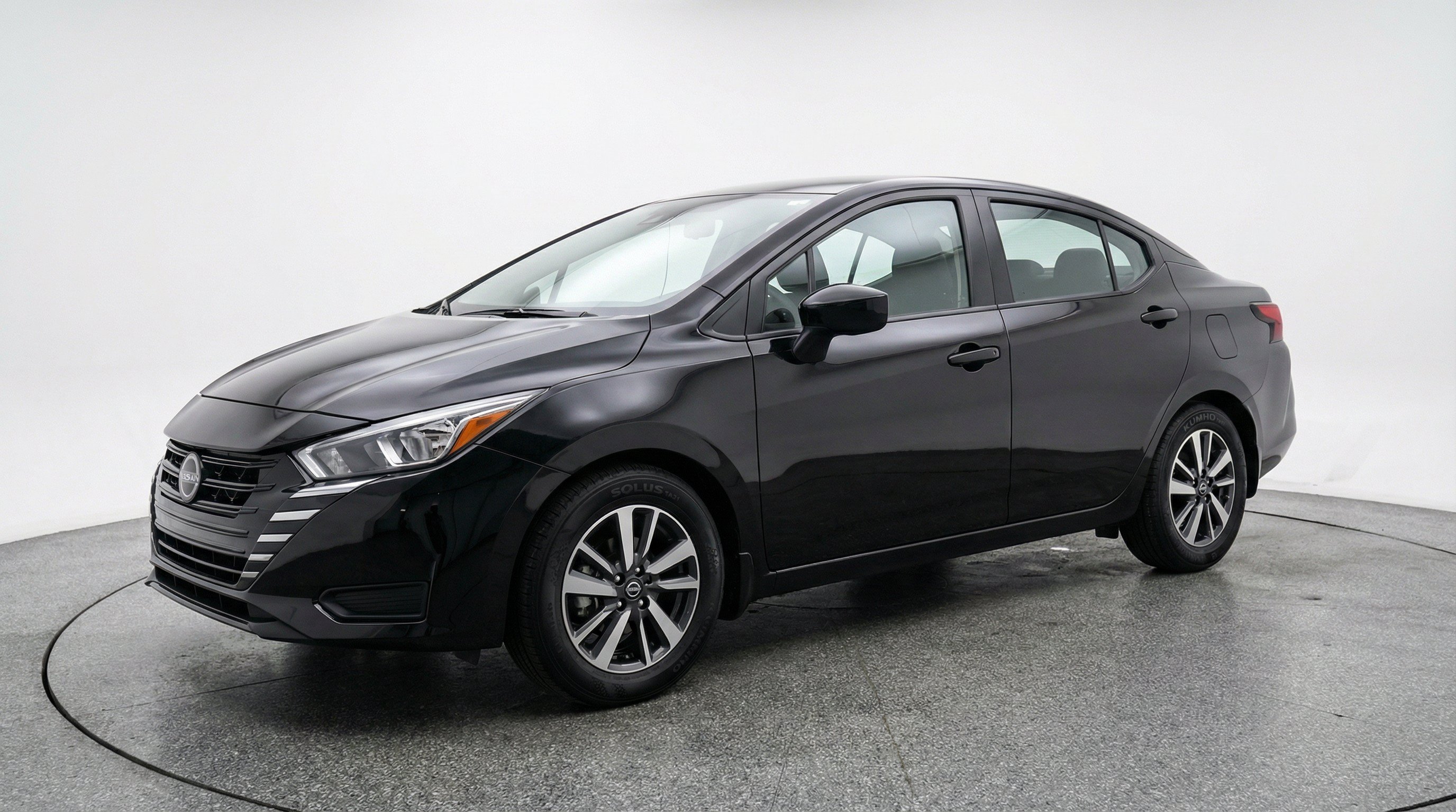 Used 2025 Nissan Versa SV FWD image 3