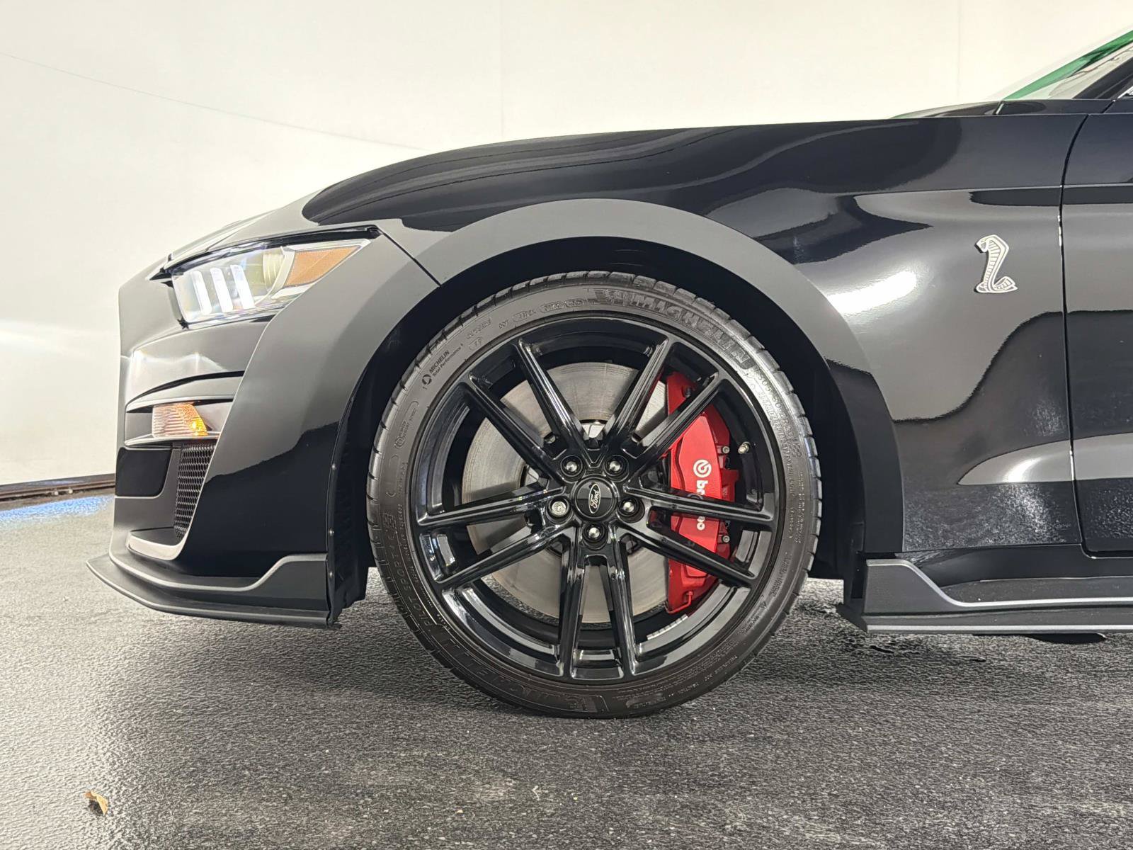 Used 2022 Ford Mustang Shelby GT500 w/ Technology Package RWD image 21