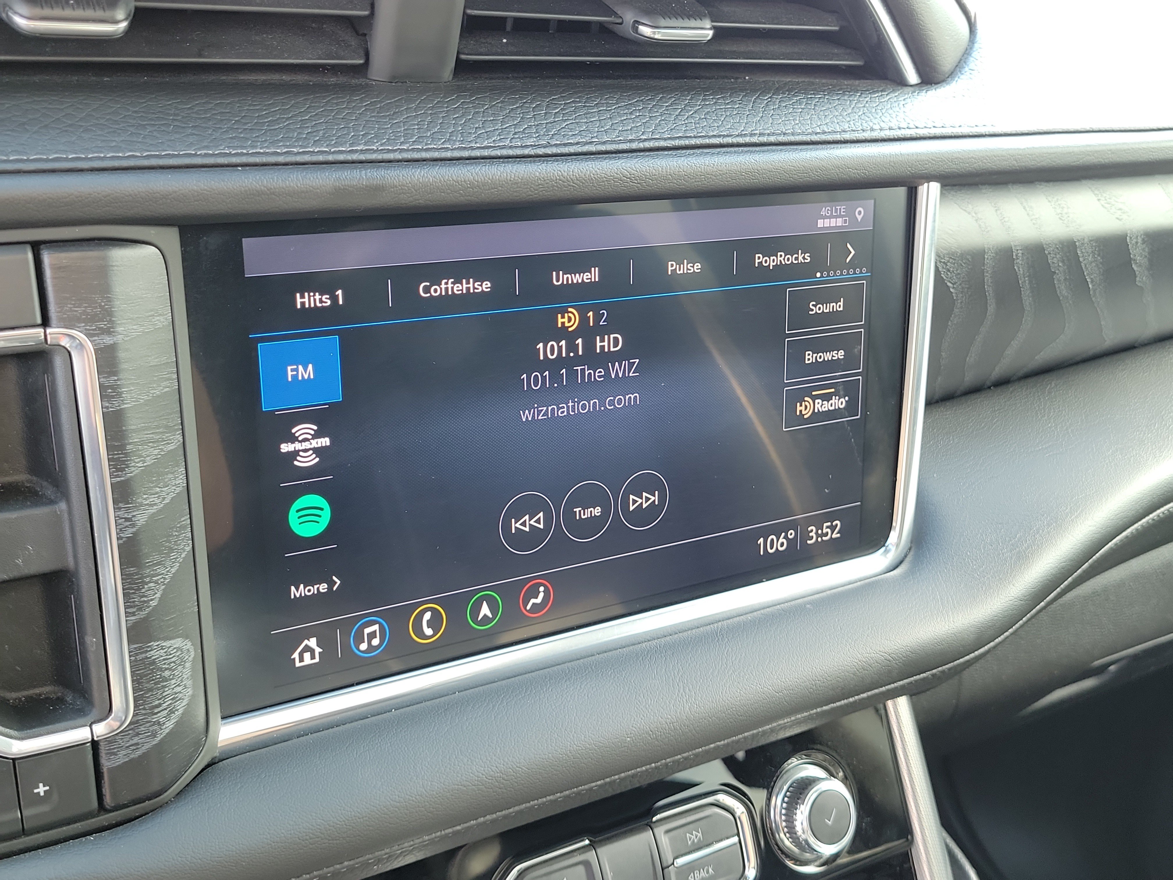 Used 2021 GMC Yukon XL Denali w/ Denali Ultimate Package AWD/4WD image 26