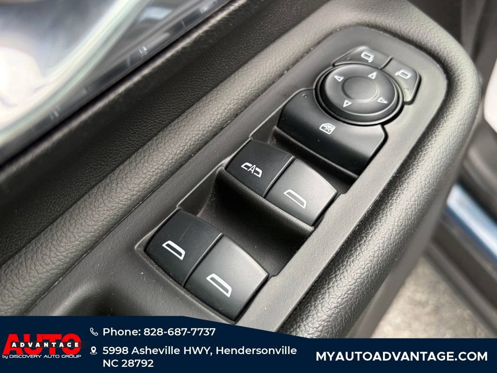 Used 2024 GMC Terrain SLE AWD/4WD image 22