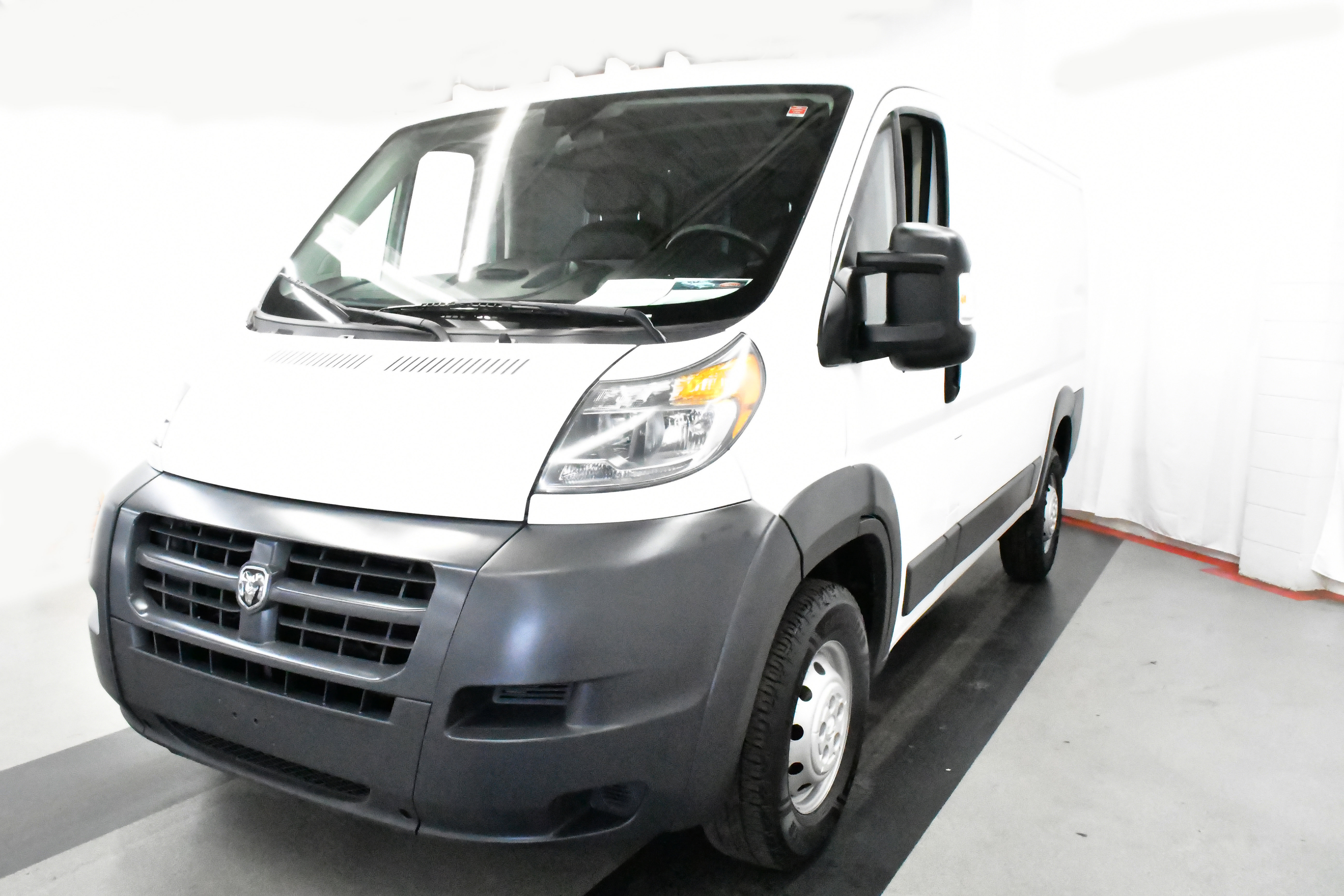 Used 2025 RAM ProMaster 2500 w/ Convenience Group image 7