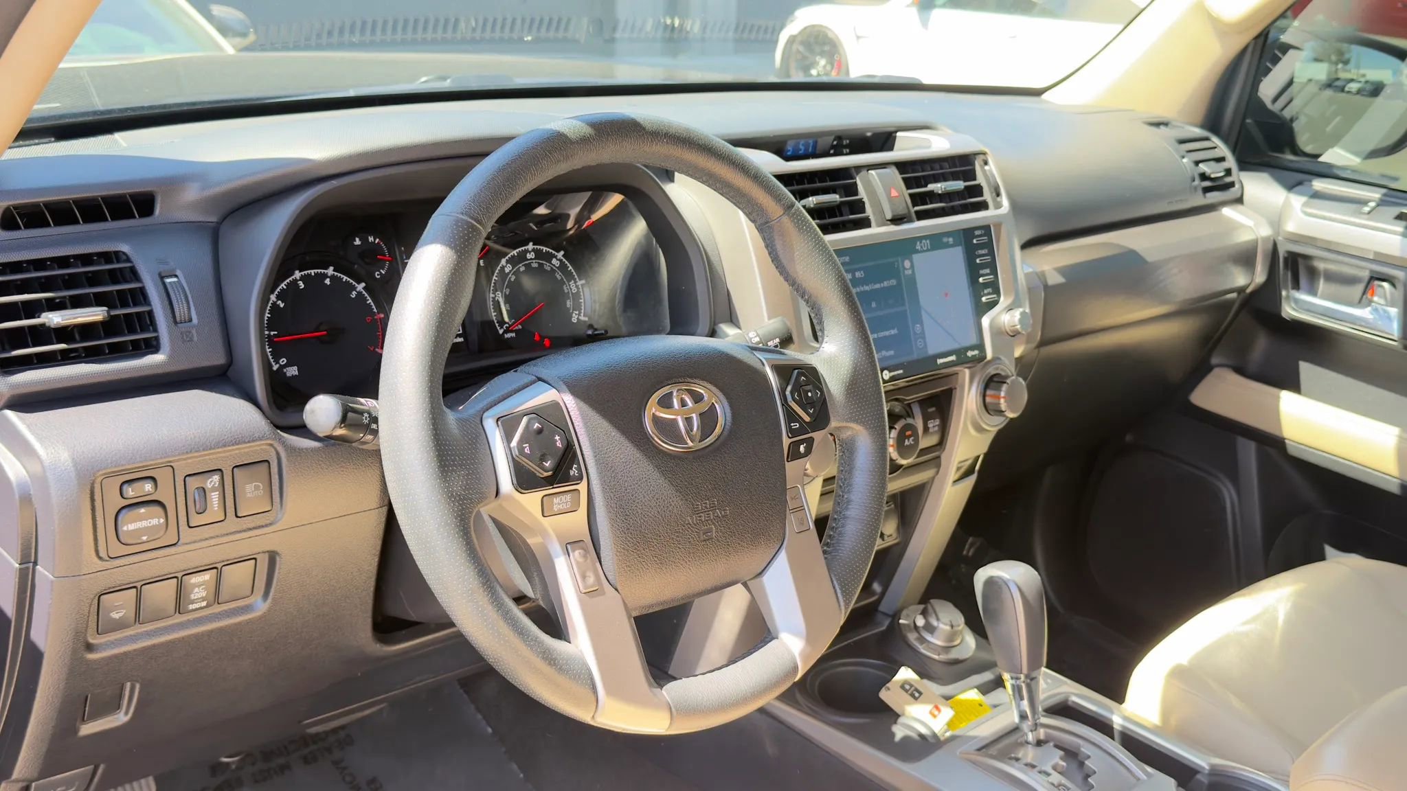 Used 2020 Toyota 4Runner SR5 Premium AWD/4WD image 19