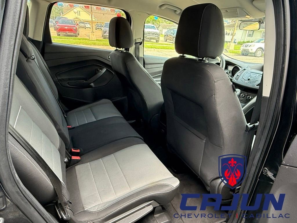 Used 2015 Ford Escape SE FWD image 18