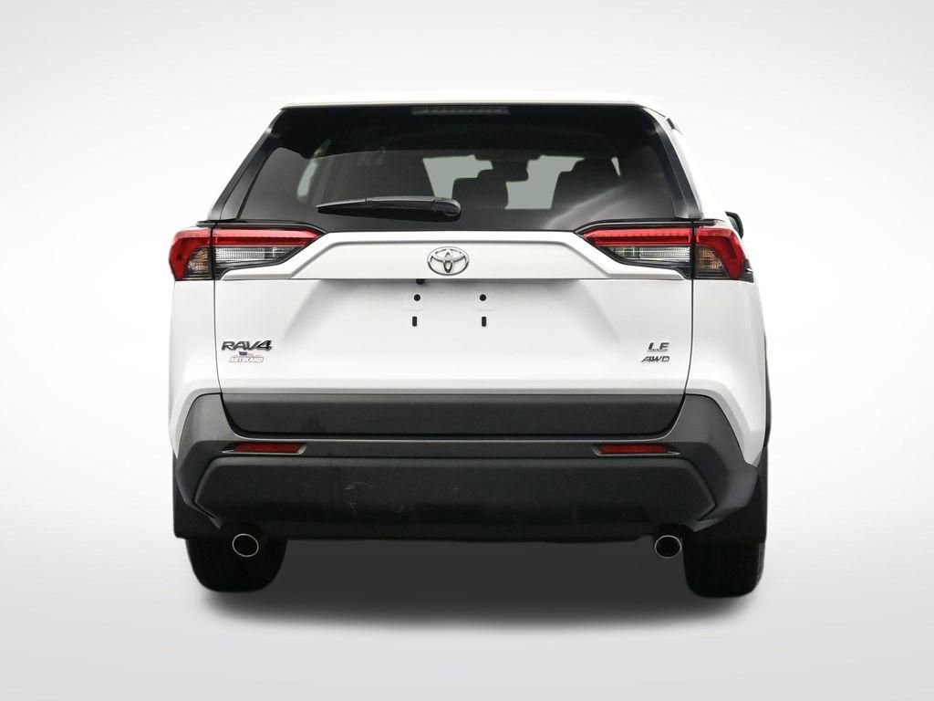 Used 2023 Toyota RAV4 LE image 4