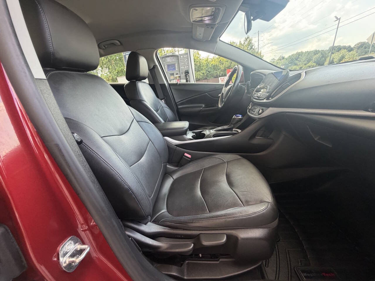 Used 2018 Chevrolet Volt LT w/ LT Driver Confidence Package FWD image 6