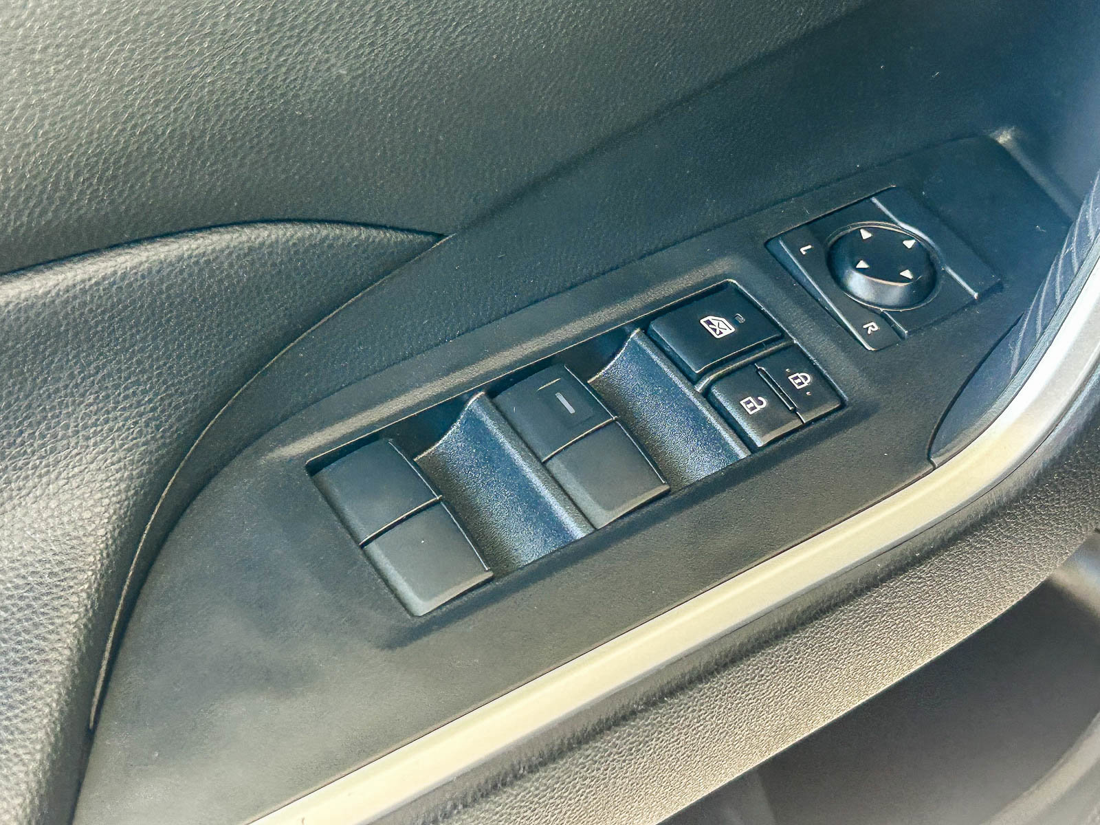 Used 2024 Toyota RAV4 LE image 23