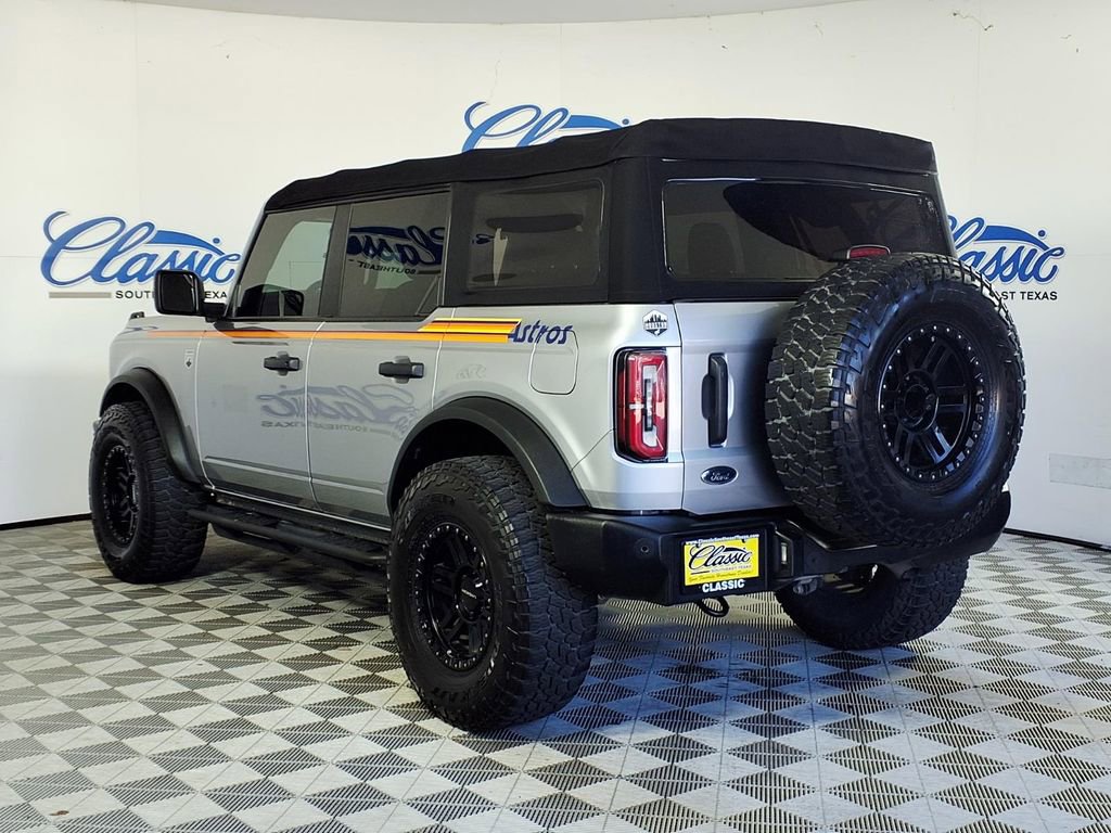 Used 2022 Ford Bronco Big Bend image 2