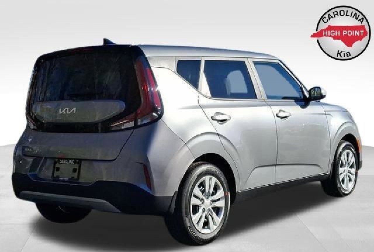 New 2025 Kia Soul LX image 4