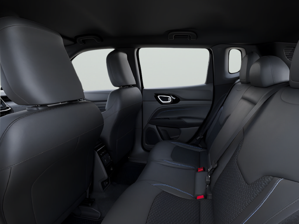 New 2026 Jeep Compass Latitude AWD/4WD image 24