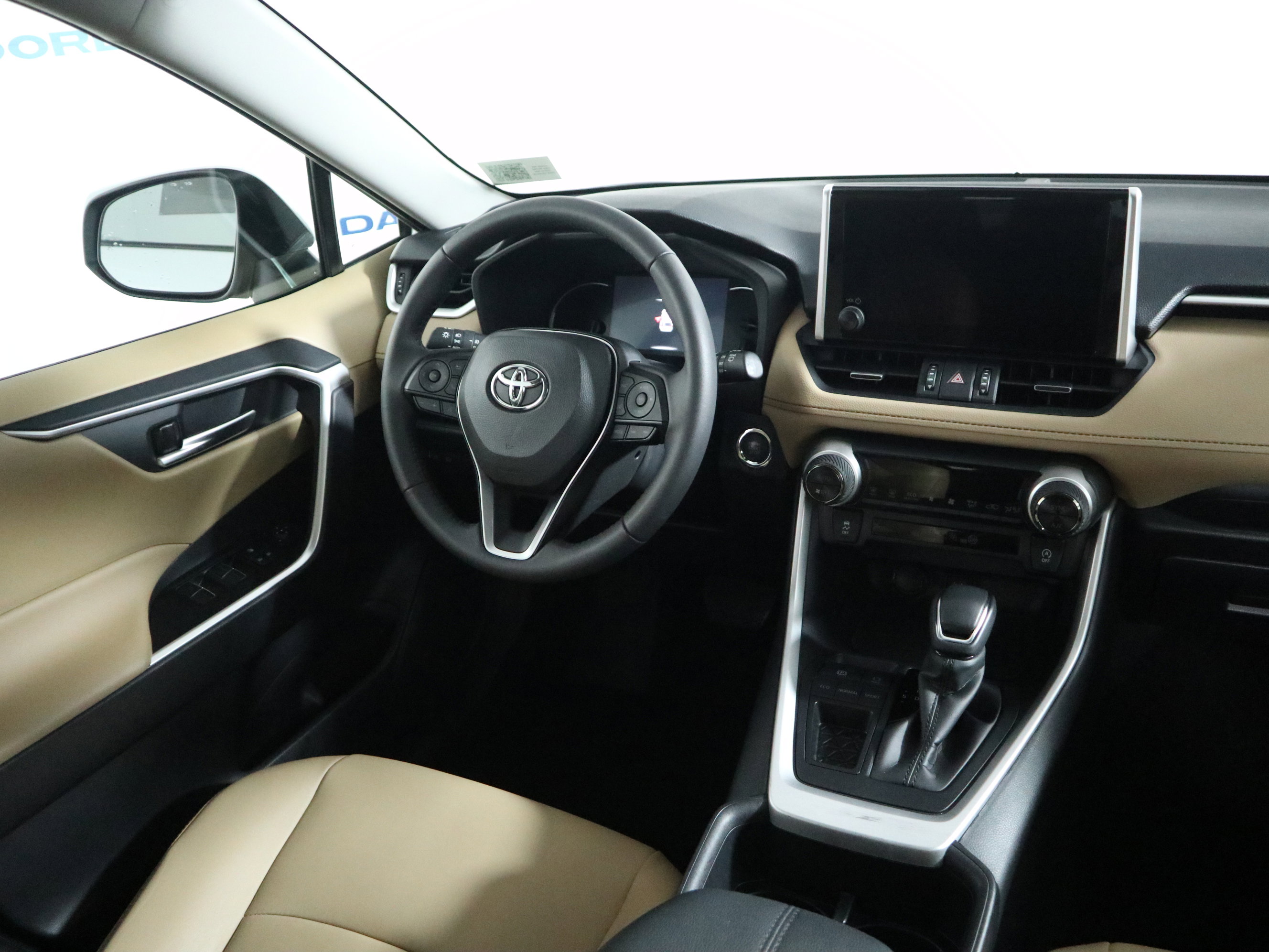 Used 2025 Toyota RAV4 XLE Premium image 15