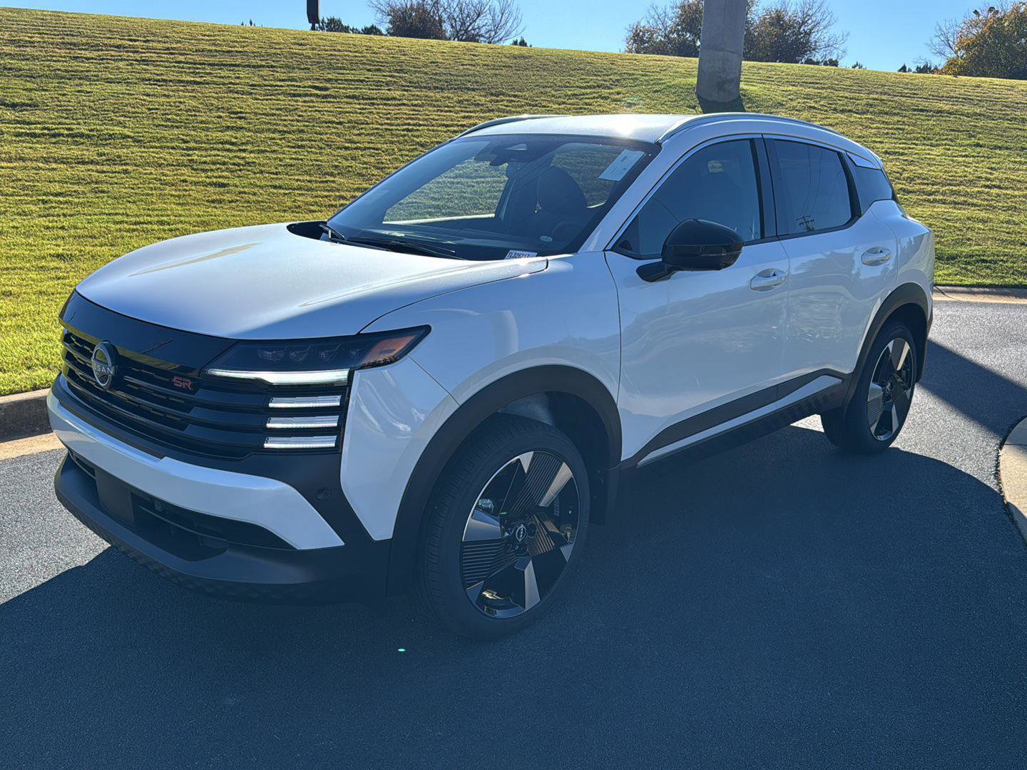 New 2026 Nissan Kicks SR