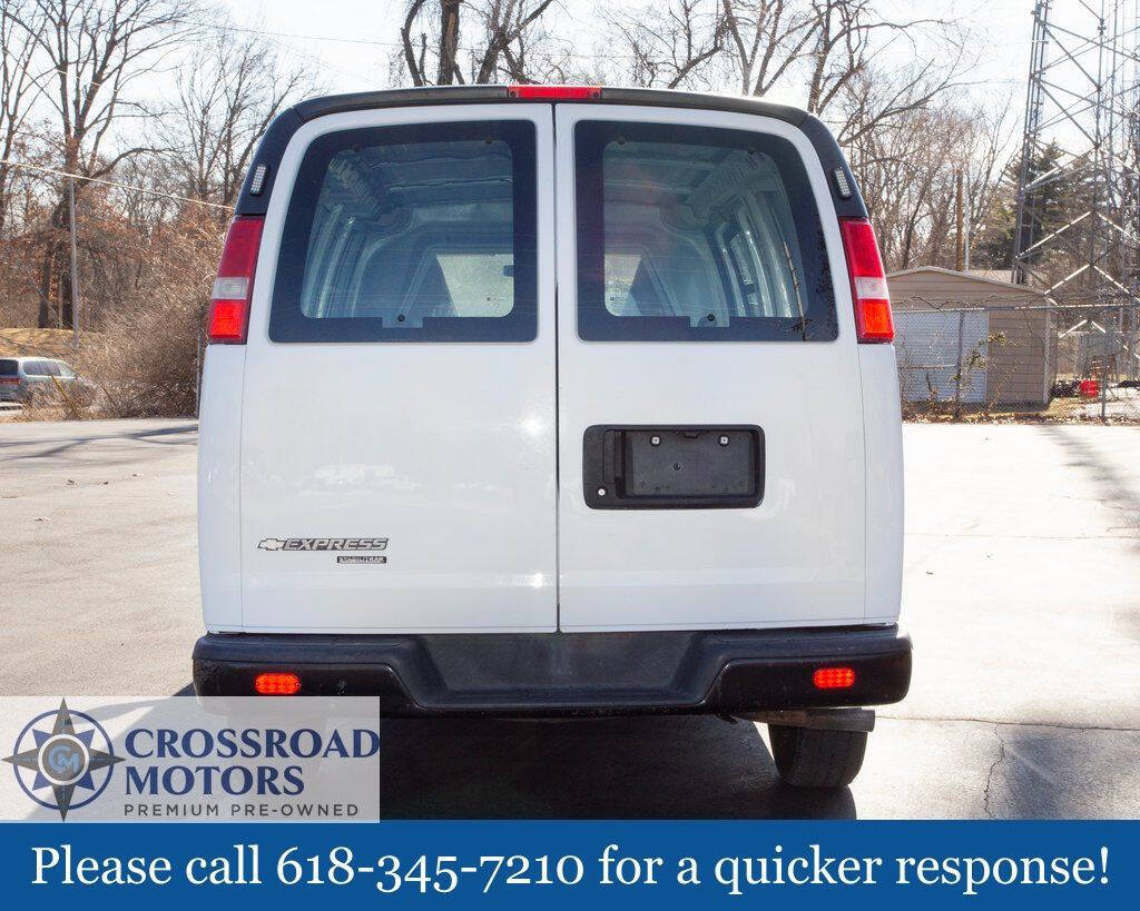 Used 2016 Chevrolet Express 2500 RWD image 5