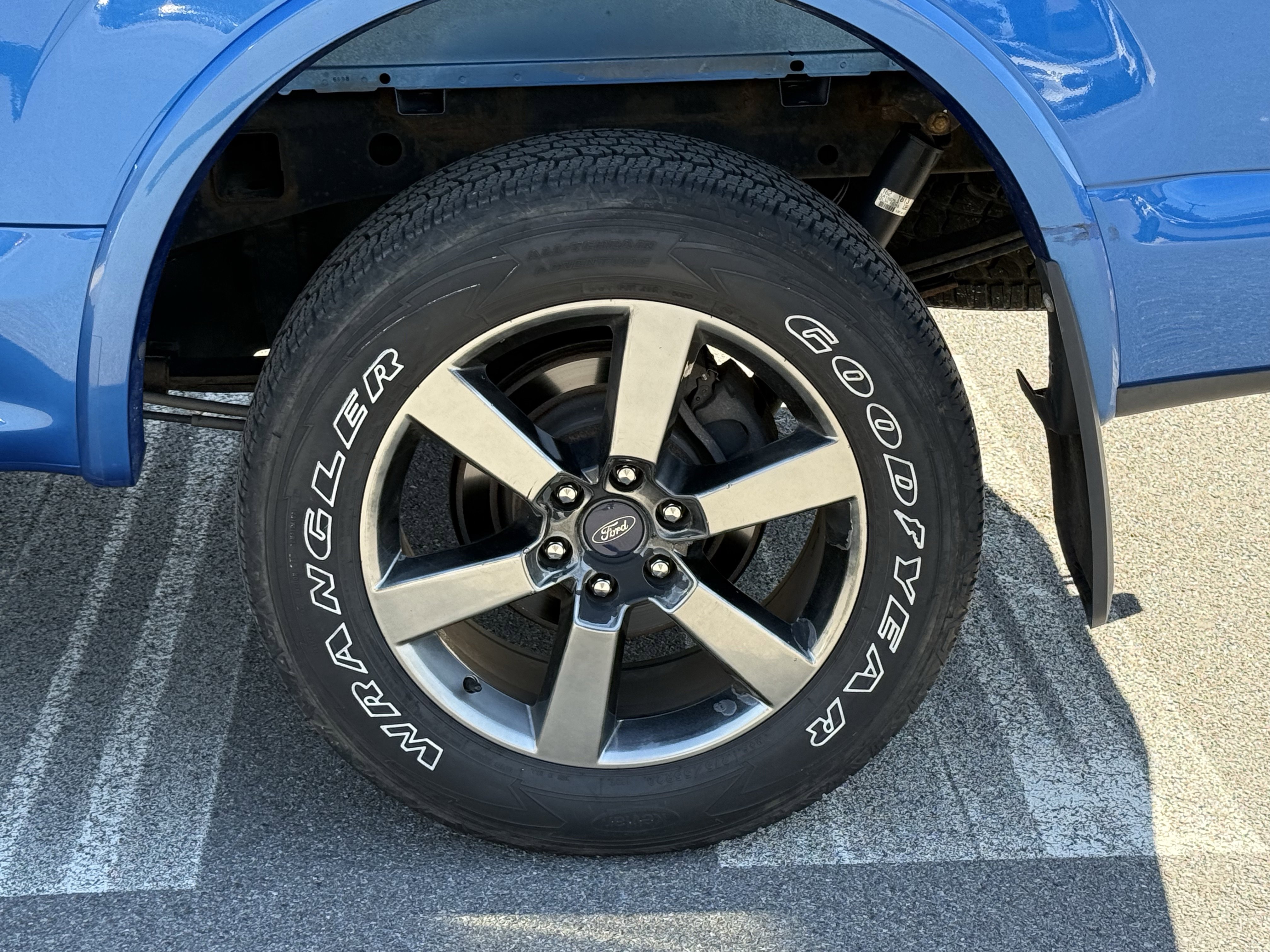 Used 2016 Ford F150 Lariat w/ Equipment Group 502A Luxury image 10