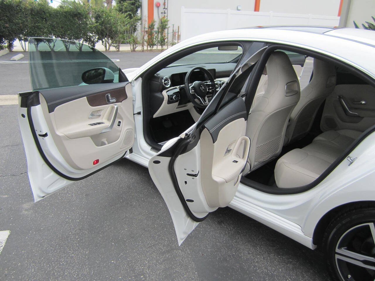 Used 2020 Mercedes-Benz CLA 250 image 24