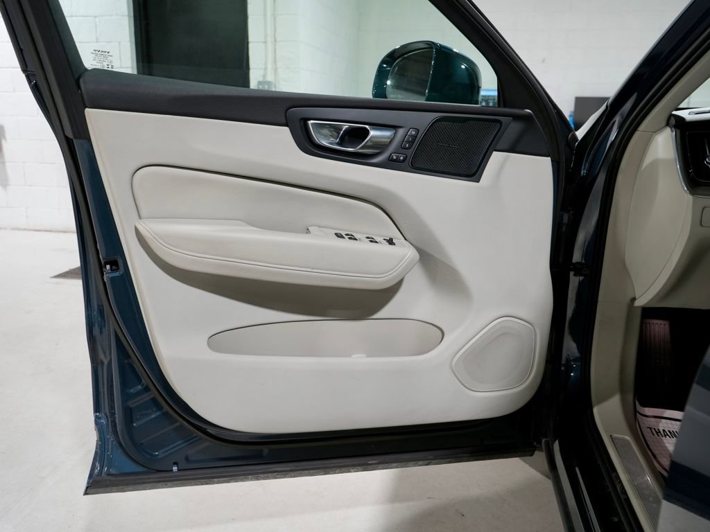 Used 2023 Volvo XC60 B5 Plus w/ Climate Package image 13