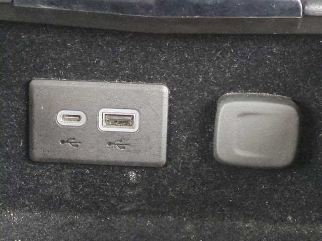 Used 2021 Cadillac XT4 Luxury w/ Driver Awareness Package image 26