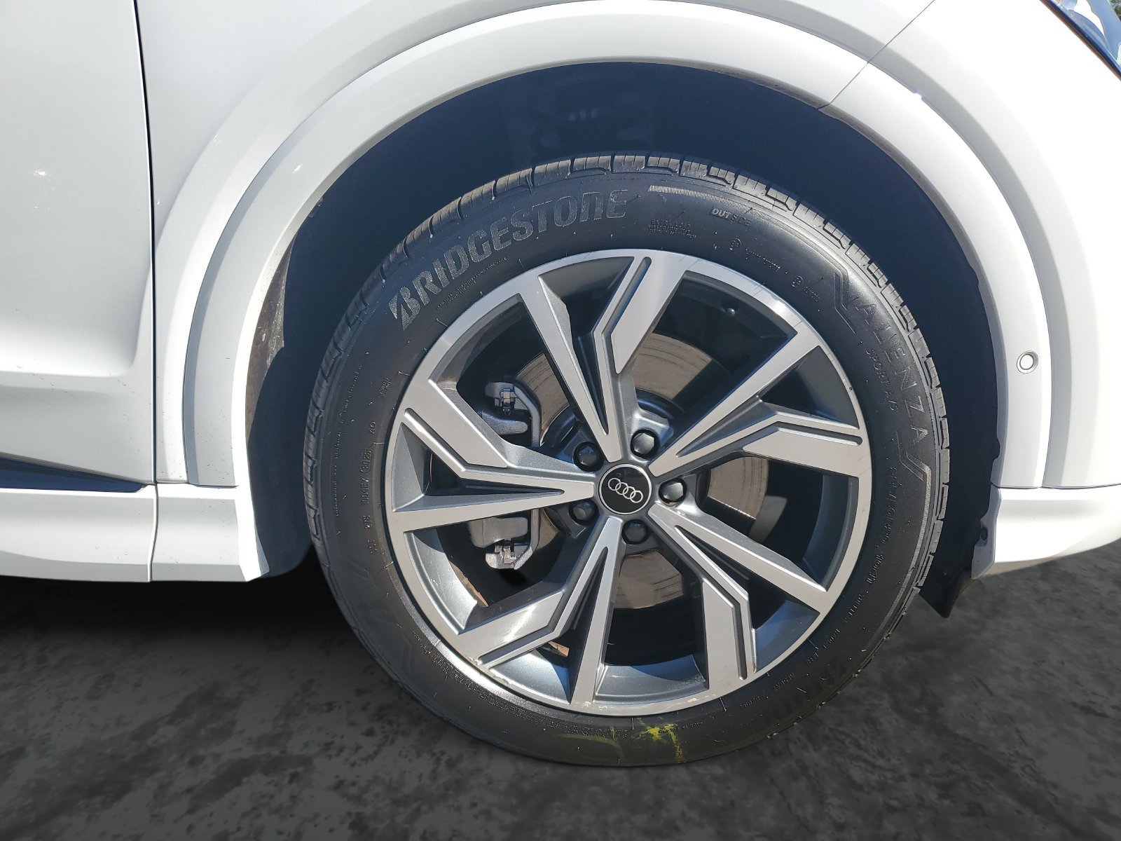 Used 2024 Audi Q4 e-tron Premium Plus w/ Premium Plus AWD/4WD image 6