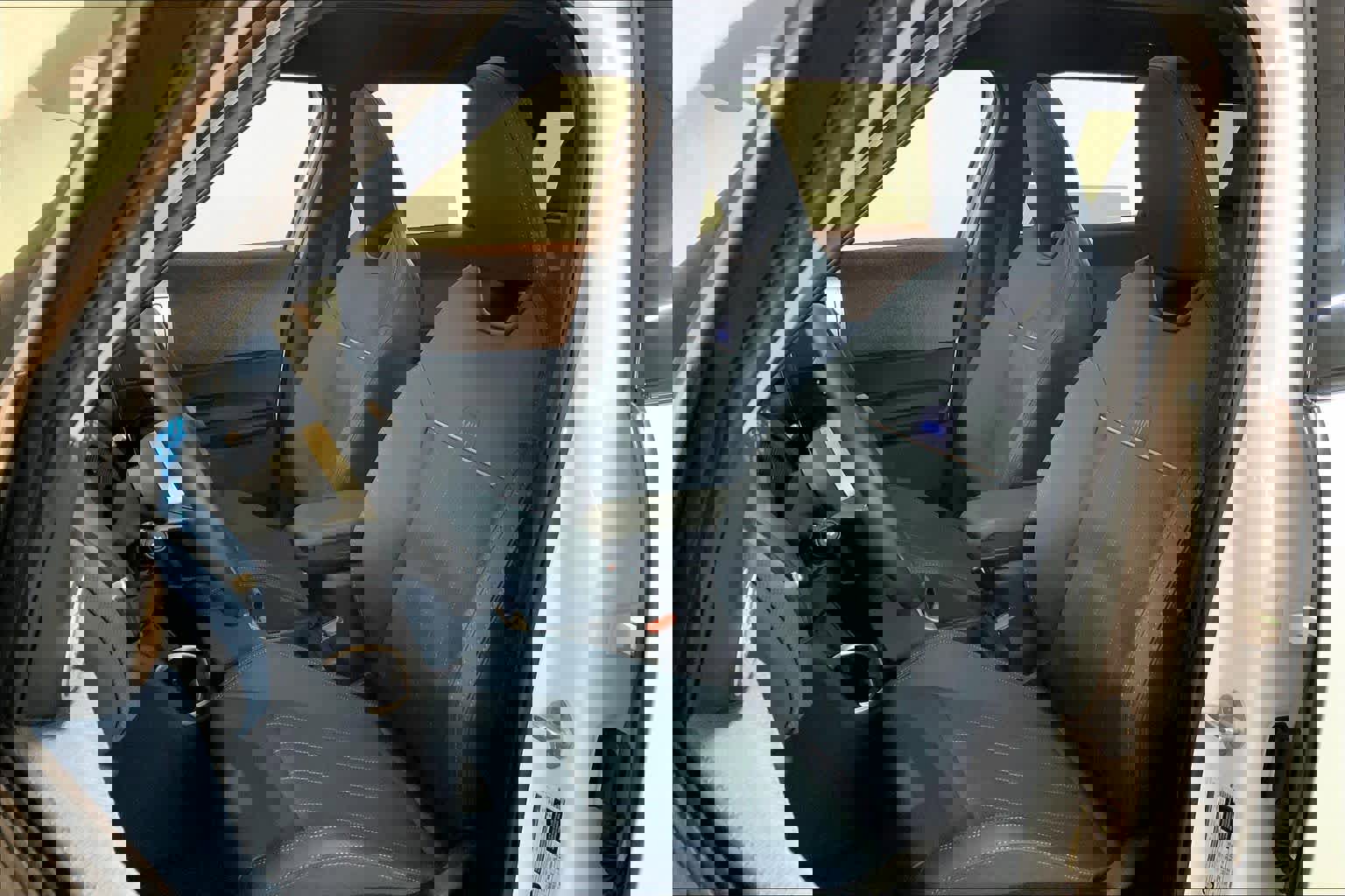 Used 2025 MINI Cooper Countryman SE w/ Comfort Package Max image 7