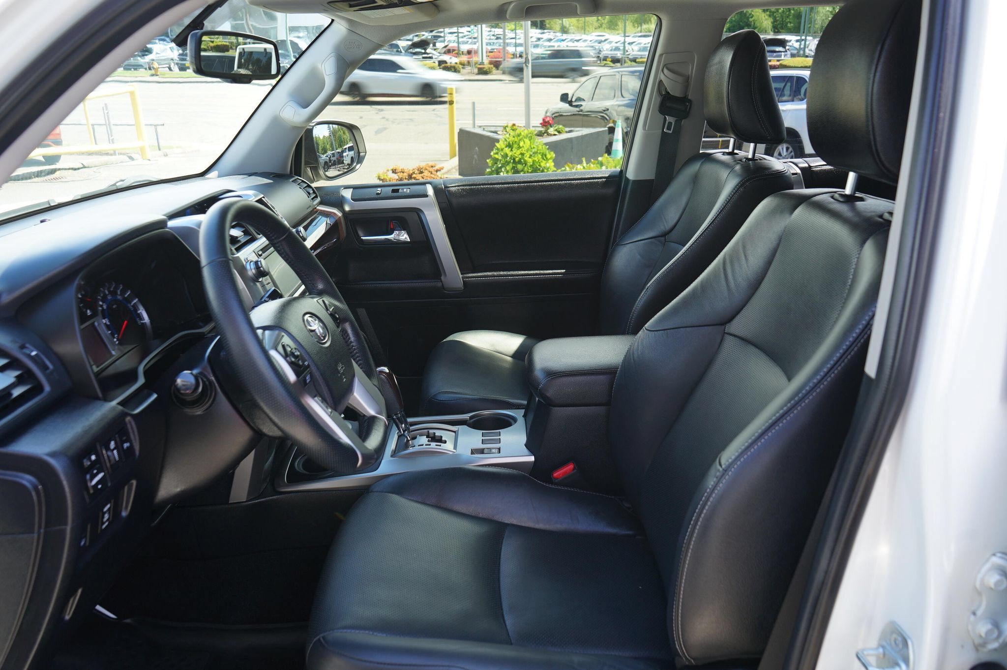 Used 2016 Toyota 4Runner Limited AWD/4WD image 14
