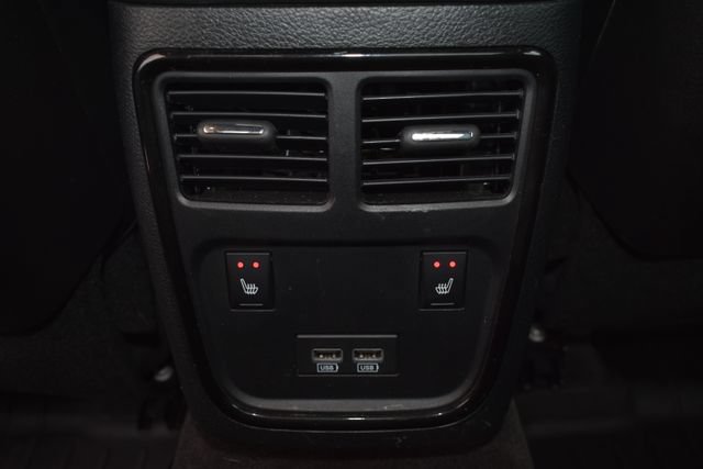 Used 2017 Dodge Charger SXT w/ AWD Plus Group image 40