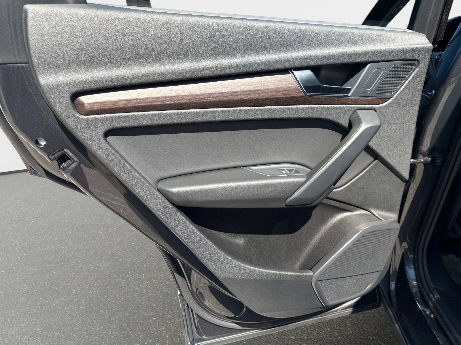 Used 2025 Audi Q5 2.0T Premium image 11