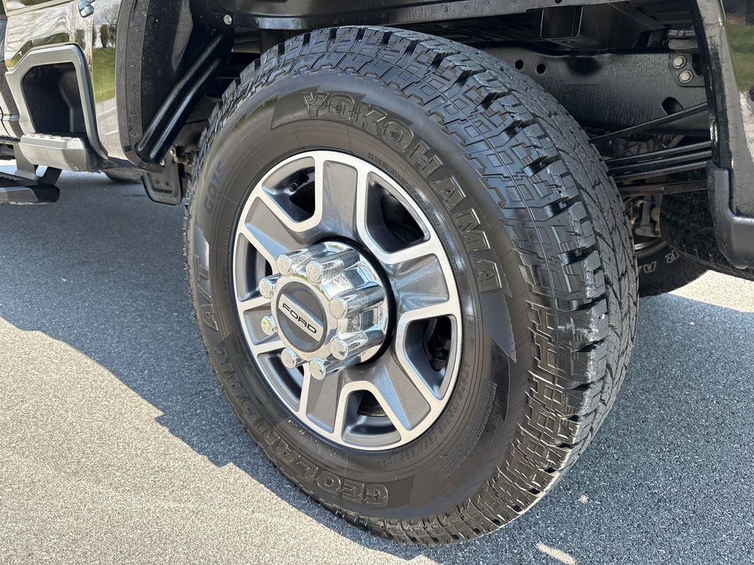 Used 2025 Ford F350 Lariat w/ Camper Package image 36