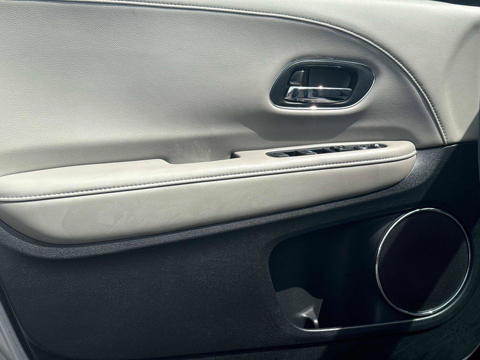 Certified 2019 Honda HR-V EX-L image 17