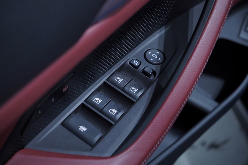 Used 2025 BMW 430i Convertible w/ Convenience Package image 19