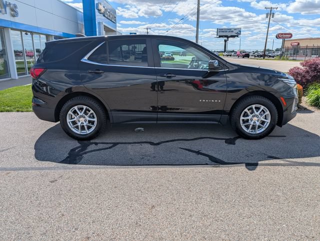 Used 2023 Chevrolet Equinox LT w/ Driver Convenience Package AWD/4WD image 2
