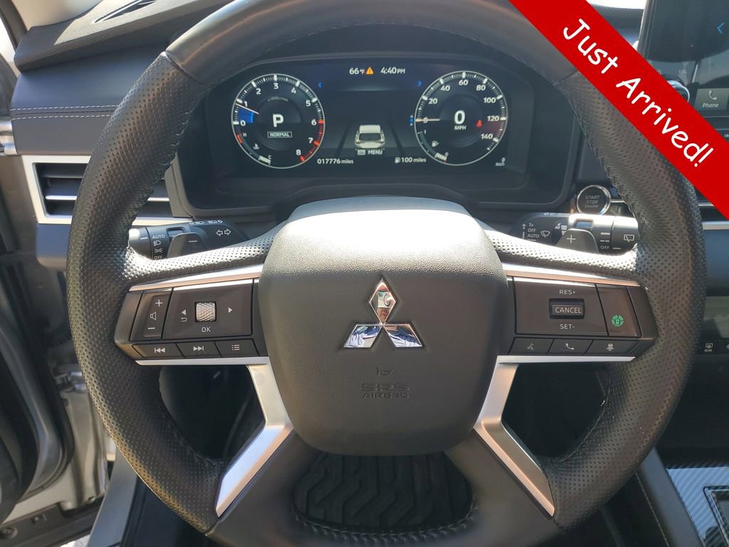 Used 2024 Mitsubishi Outlander SE AWD/4WD image 24