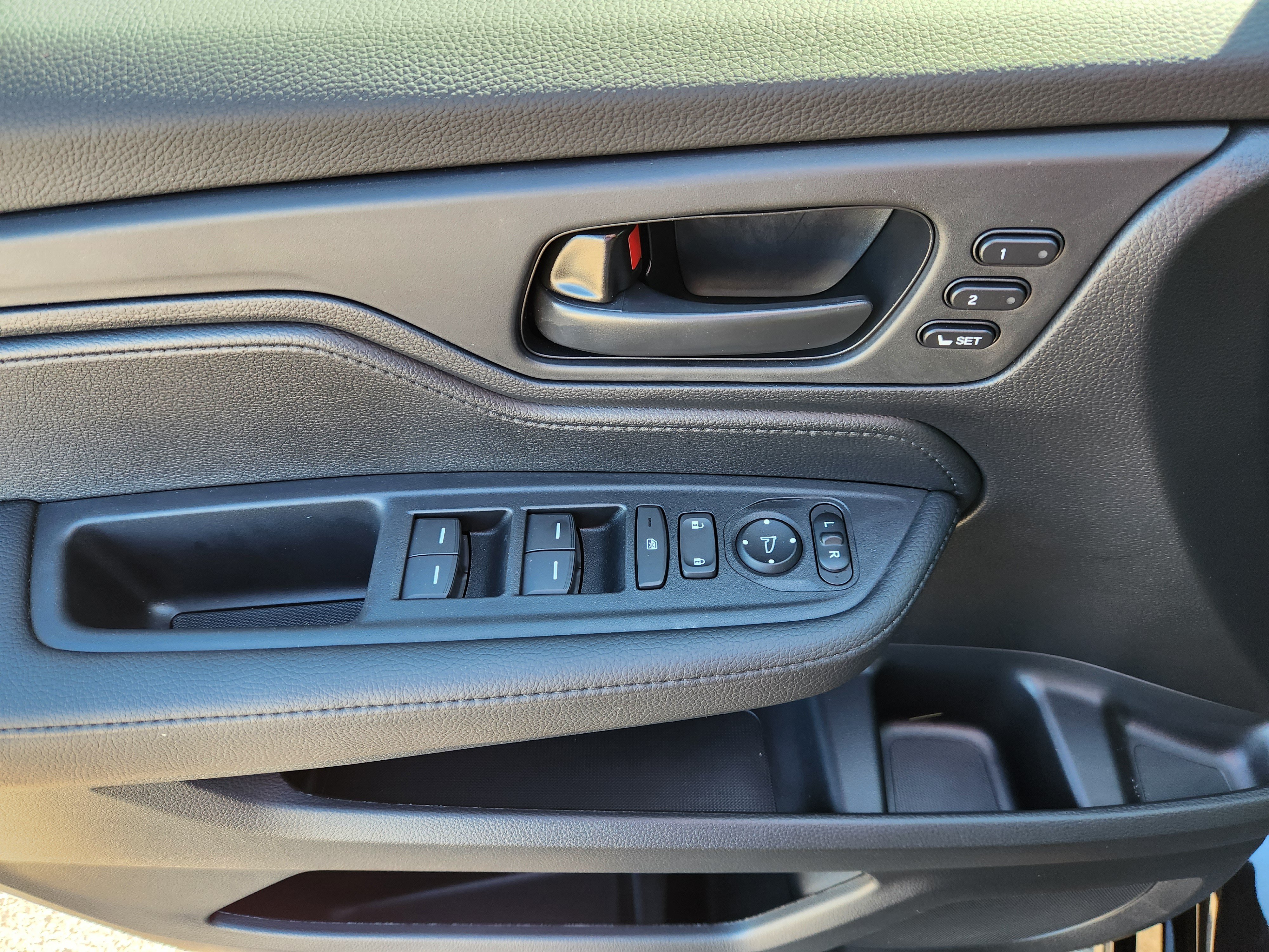 Certified 2025 Honda Odyssey Sport-L image 18