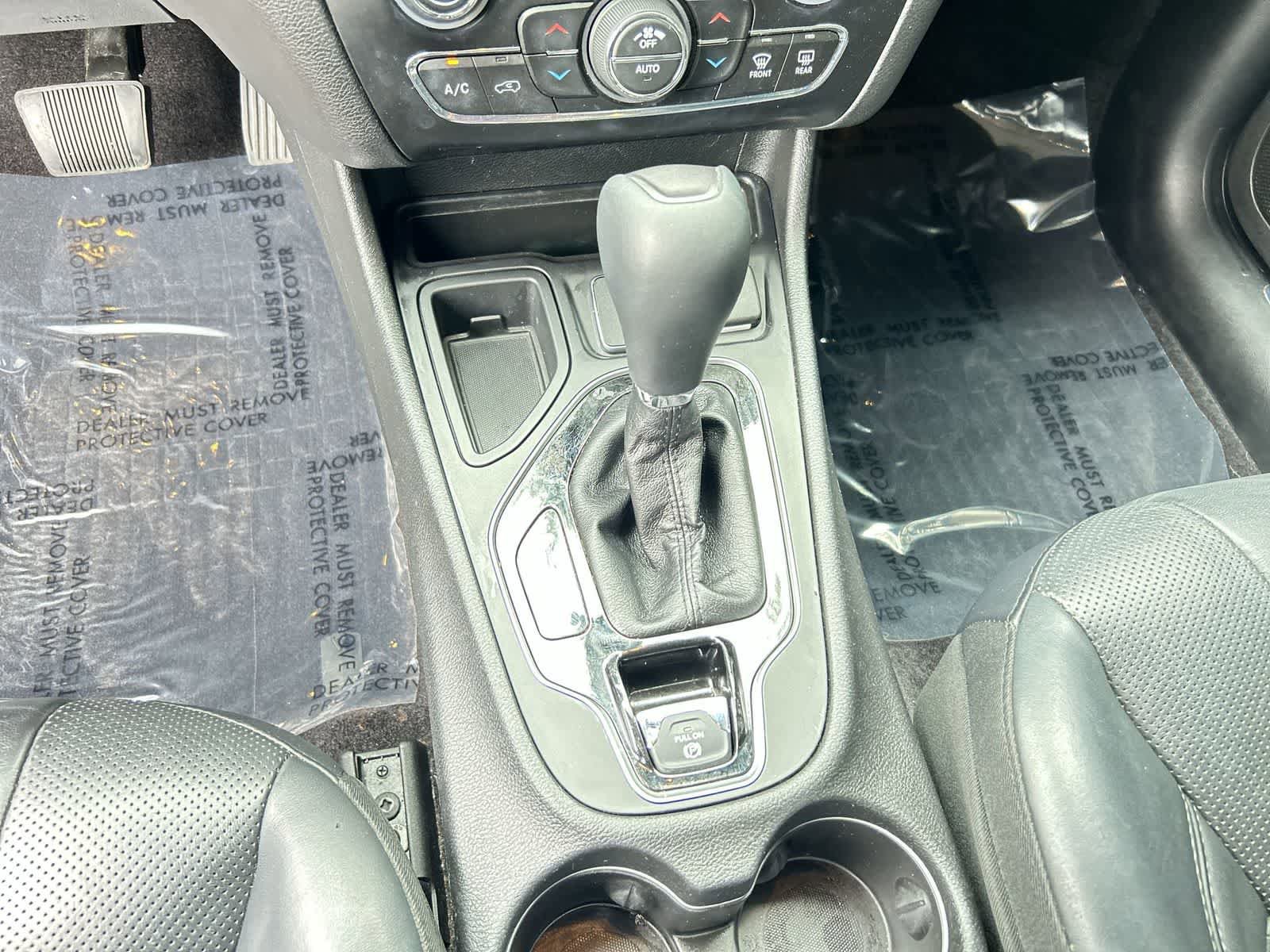 Used 2019 Jeep Cherokee Limited FWD image 18
