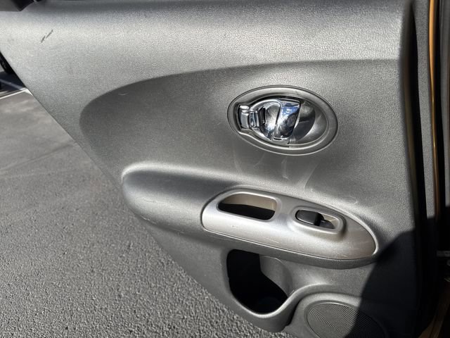 Used 2014 Nissan Juke SV w/ Navigation Package image 11