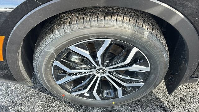 New 2026 Toyota Crown XLE image 35