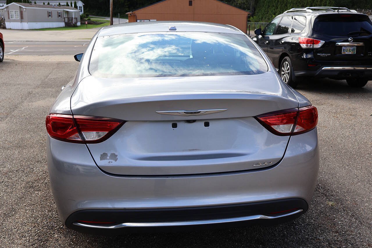 Used 2015 Chrysler 200 Limited w/ Convenience Group FWD image 7