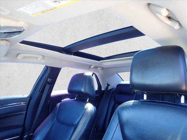 Used 2016 Chrysler 300 Limited w/ Driver Convenience Group image 10